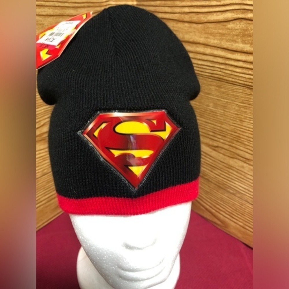🪺Superman Black Red Acrylic Logo Beanie